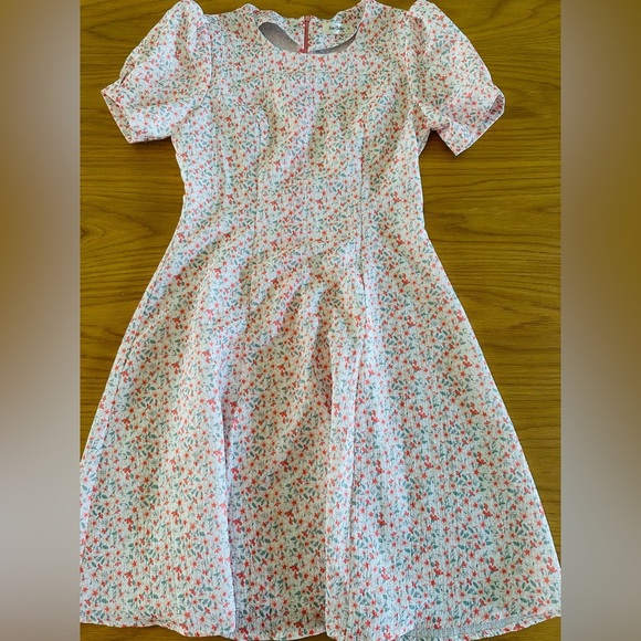 Floral Short Sleeve Dress - Picture 3 of 3